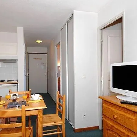 2-3pm6 Ours Blanc Appartement *