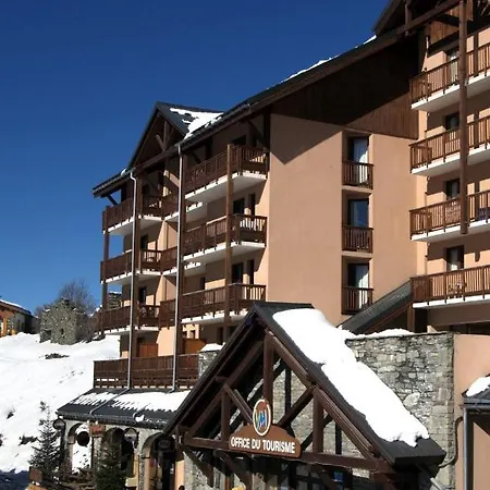 2-3pm6 Ours Blanc Valmeinier